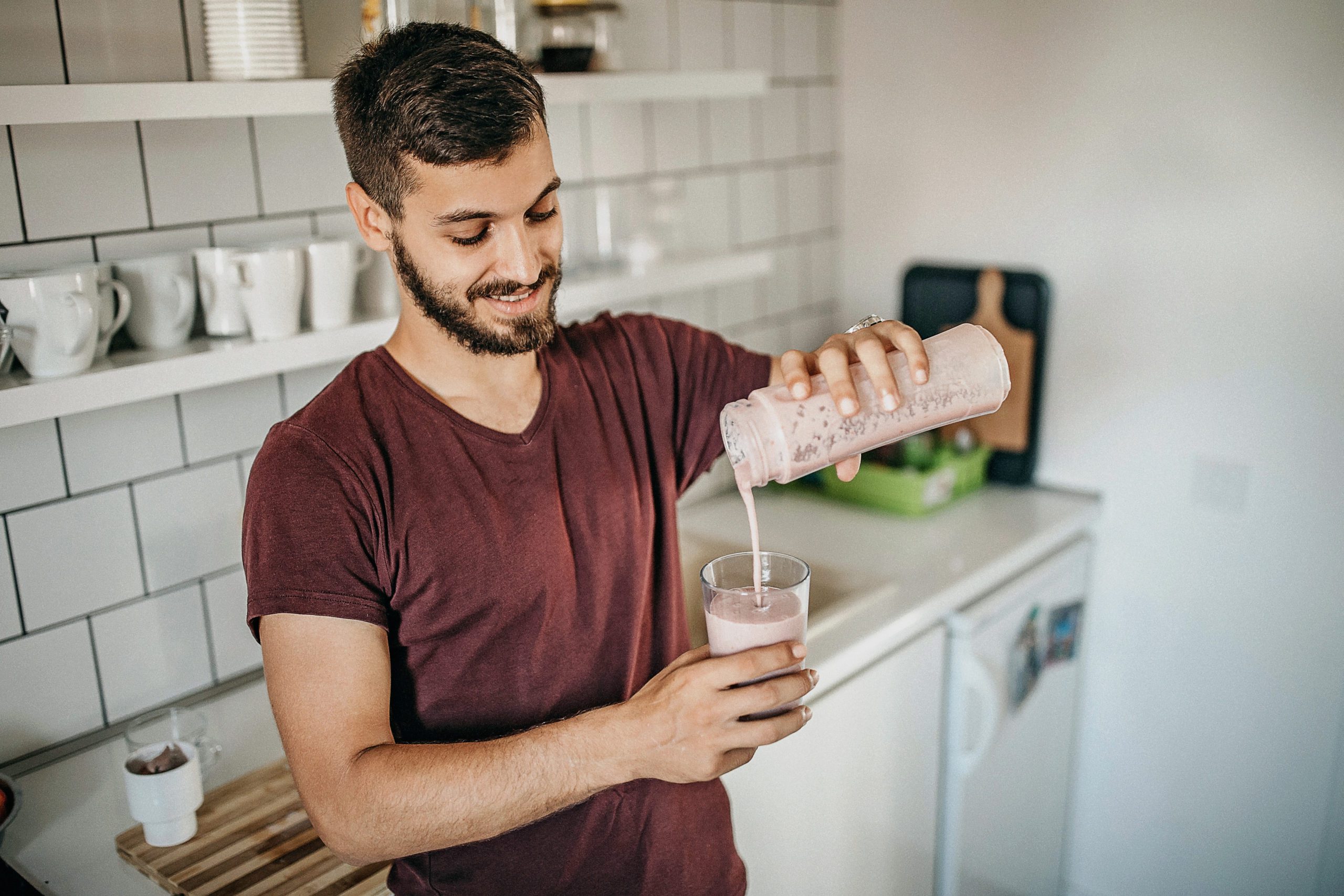 Cuanta proteina tomar al dia ? ¿ 1 gramo por kilo de peso corporal? 